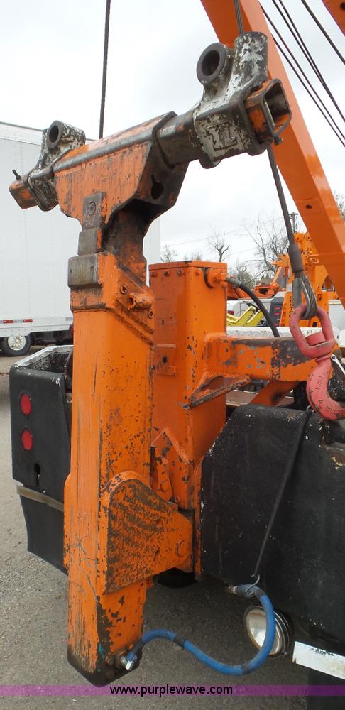 image for item K6766 1993 Freightliner FLD tow truck