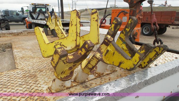 image for item K6766 1993 Freightliner FLD tow truck