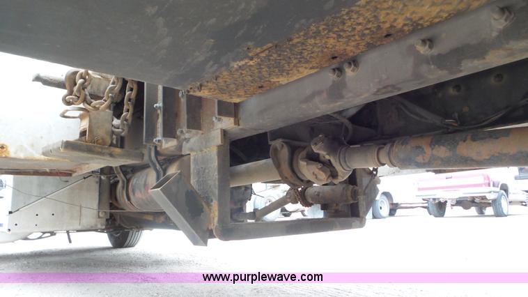 image for item K6766 1993 Freightliner FLD tow truck