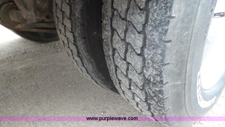 image for item K6766 1993 Freightliner FLD tow truck