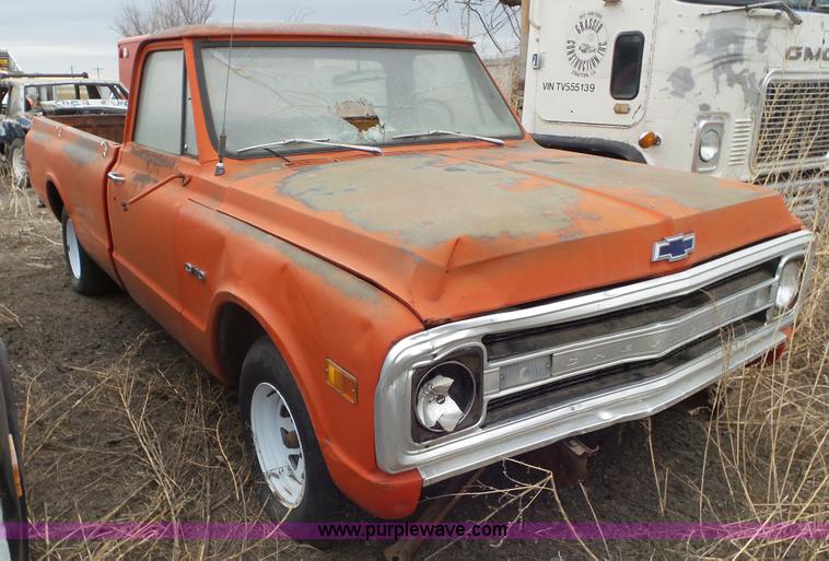 image for item K6767 1970 Chevrolet C10 pickup truck