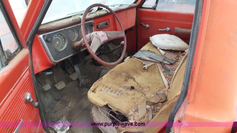 image for item K6767 1970 Chevrolet C10 pickup truck
