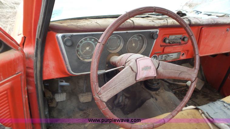 image for item K6767 1970 Chevrolet C10 pickup truck