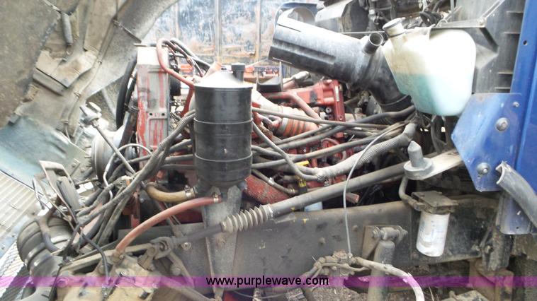 image for item K6768 2005 Kenworth T800 semi truck