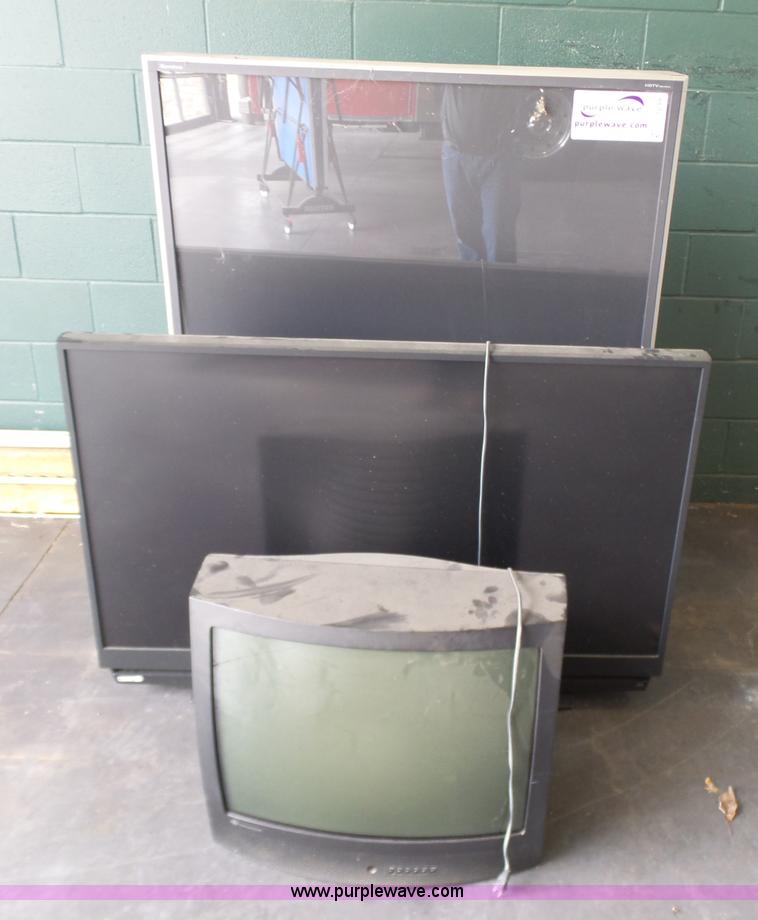 image for item K7248 (4) televisions