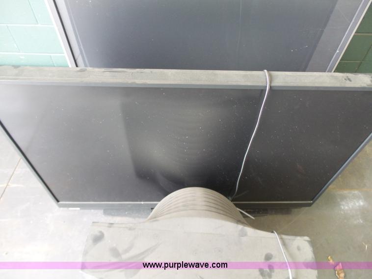 image for item K7248 (4) televisions