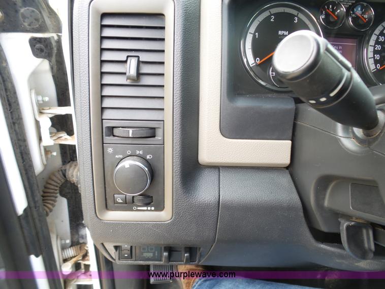 image for item K7941 2011 Dodge Ram 2500 Quad Cab pickup truck