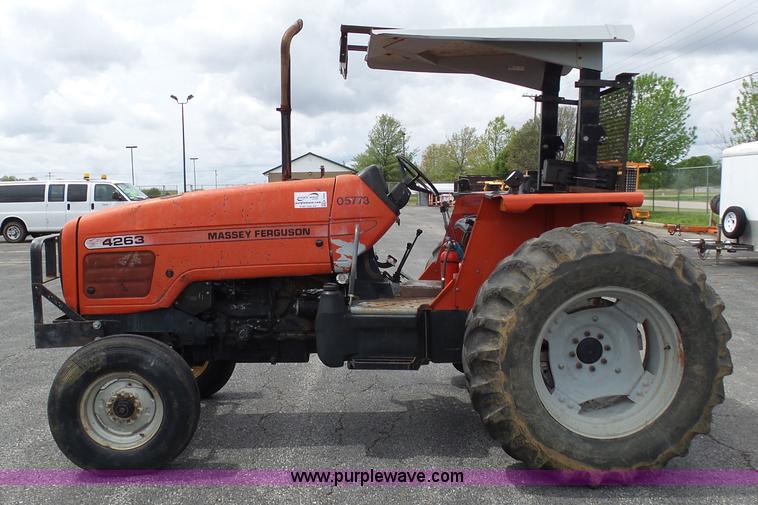 image for item K7949 Massey Ferguson 4262 tractor