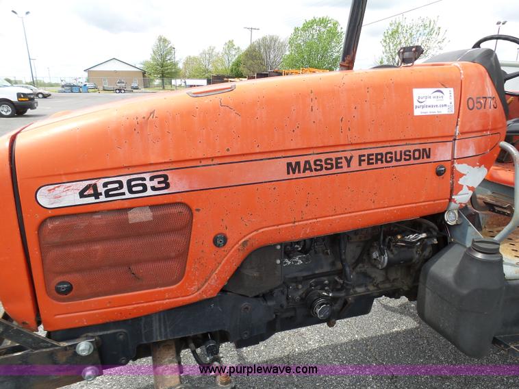 image for item K7949 Massey Ferguson 4262 tractor