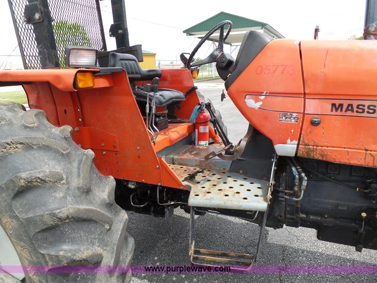 image for item K7949 Massey Ferguson 4262 tractor