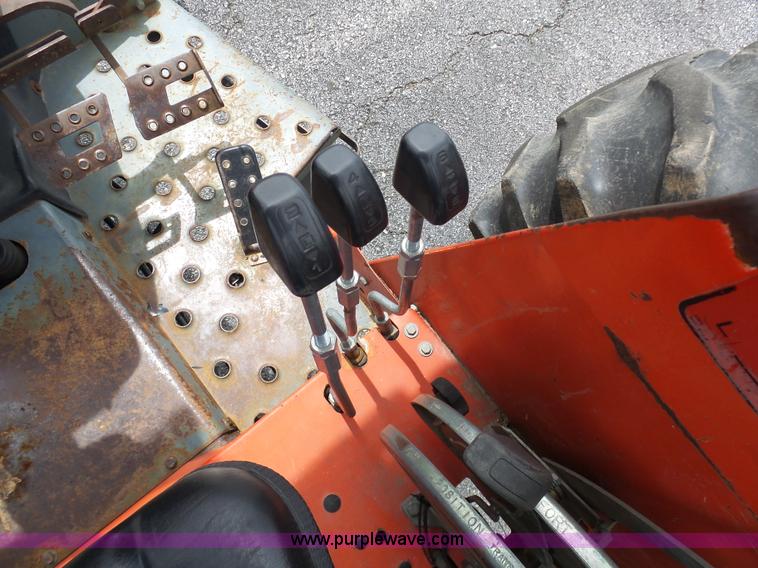 image for item K7949 Massey Ferguson 4262 tractor