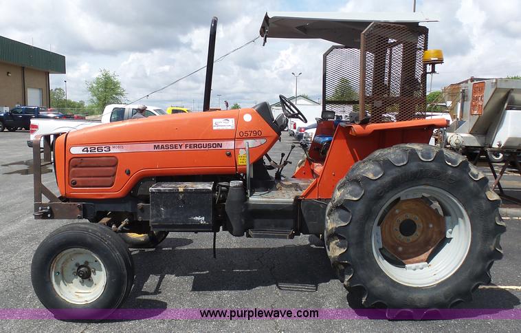 image for item K7957 Massey Ferguson 4263 tractor