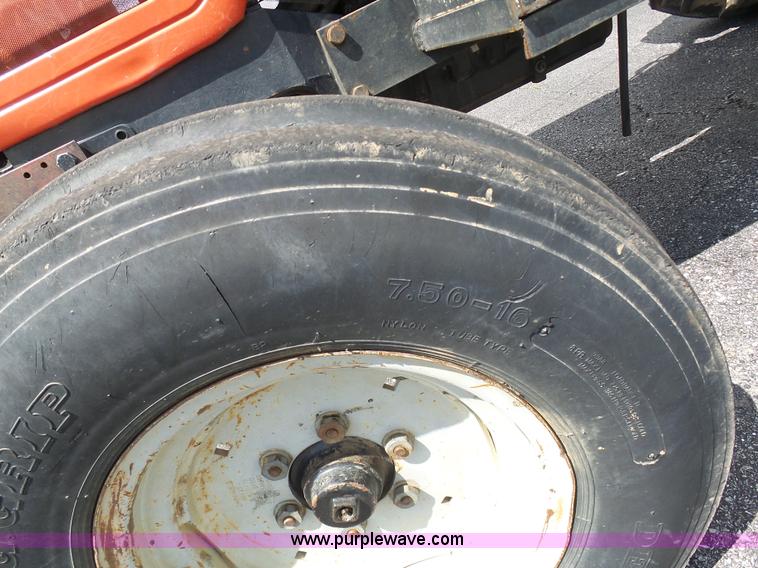 image for item K7957 Massey Ferguson 4263 tractor