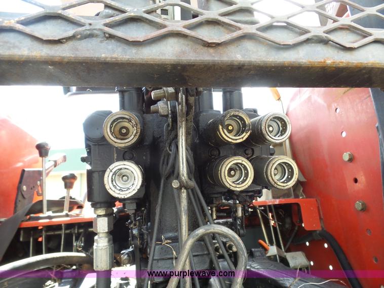 image for item K7957 Massey Ferguson 4263 tractor