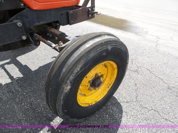 image for item K7957 Massey Ferguson 4263 tractor