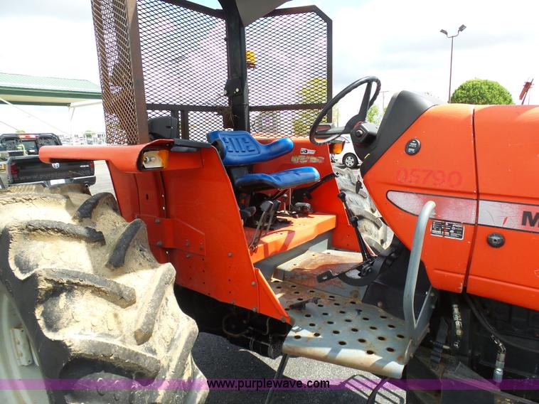 image for item K7957 Massey Ferguson 4263 tractor