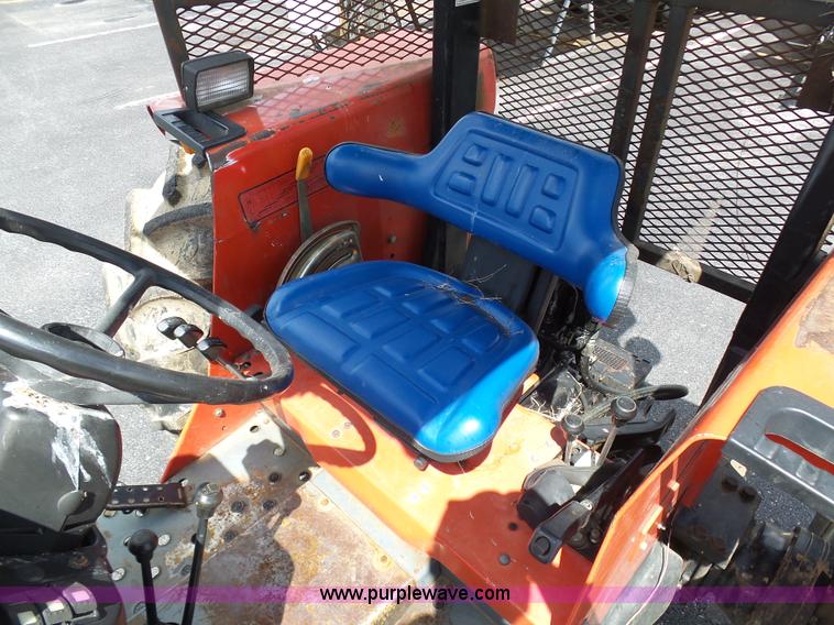 image for item K7957 Massey Ferguson 4263 tractor