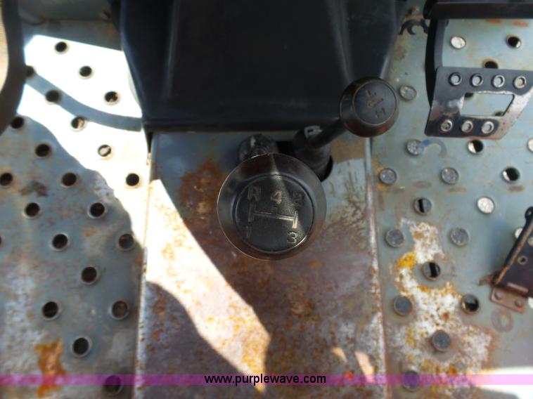 image for item K7957 Massey Ferguson 4263 tractor