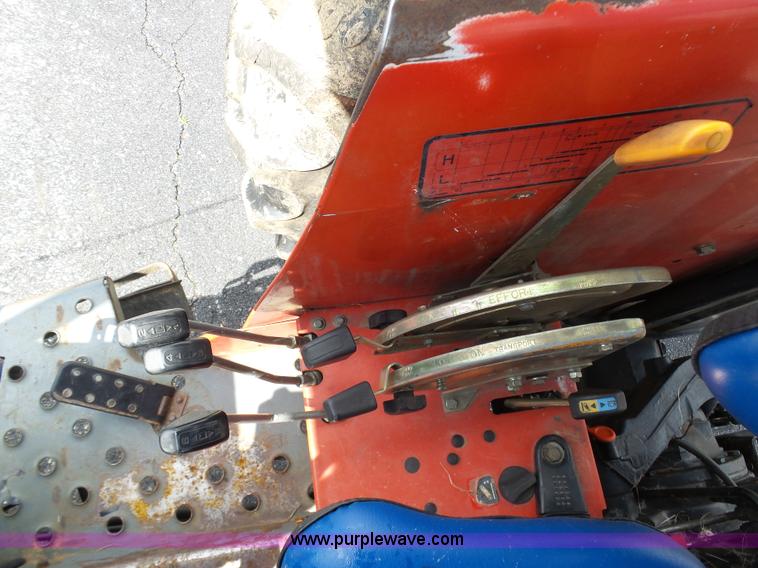 image for item K7957 Massey Ferguson 4263 tractor