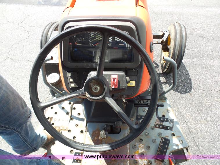 image for item K7957 Massey Ferguson 4263 tractor