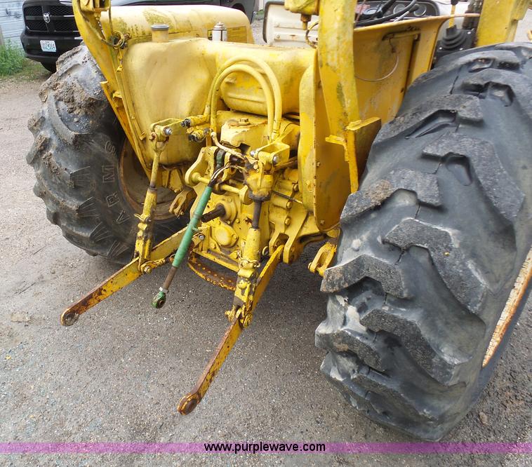 image for item K7963 International 240 tractor