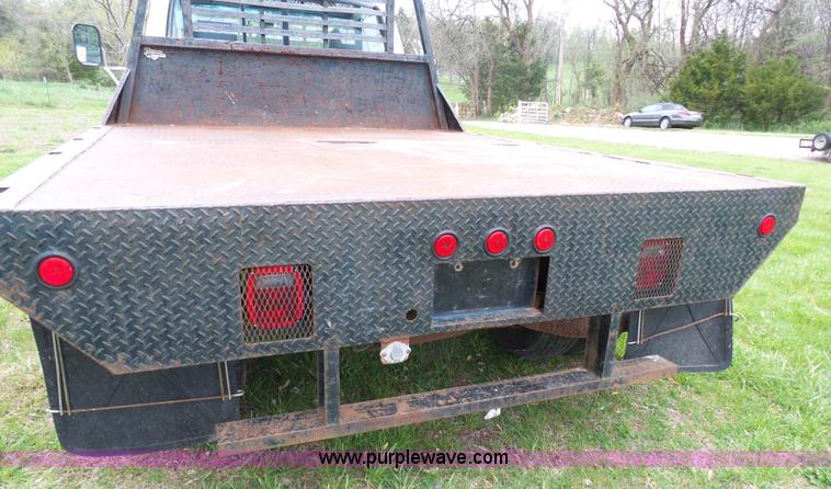 image for item K7966 1995 Ford F350 flatbed pickup truck