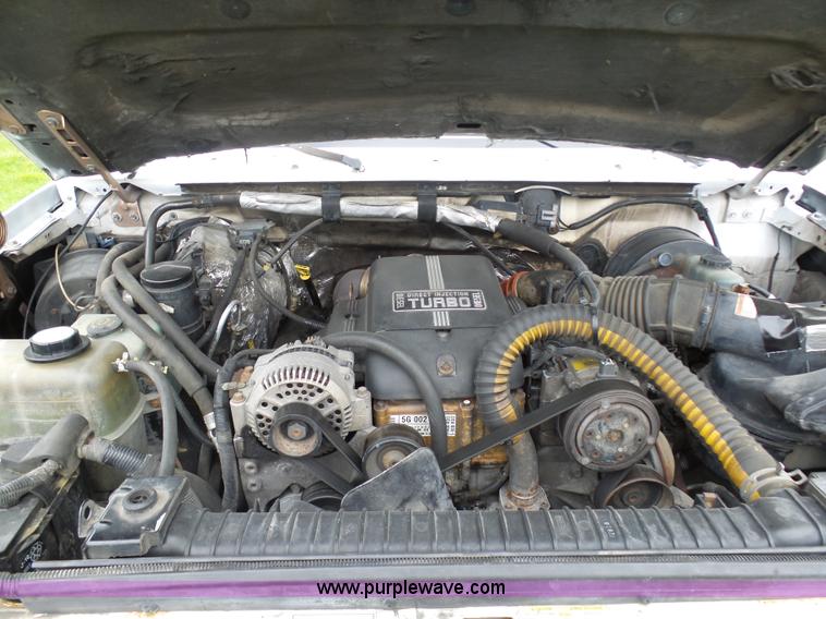 image for item K7966 1995 Ford F350 flatbed pickup truck