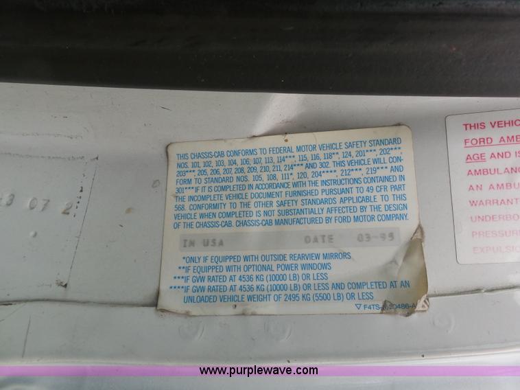 image for item K7966 1995 Ford F350 flatbed pickup truck