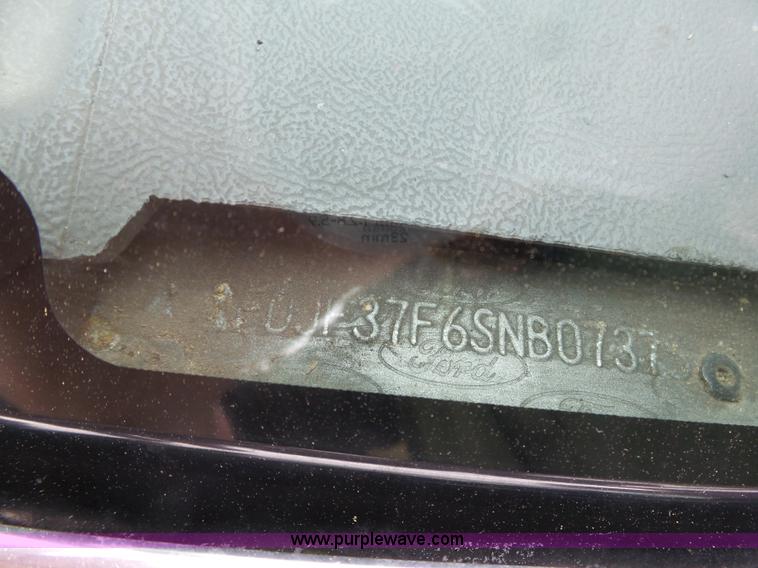 image for item K7966 1995 Ford F350 flatbed pickup truck