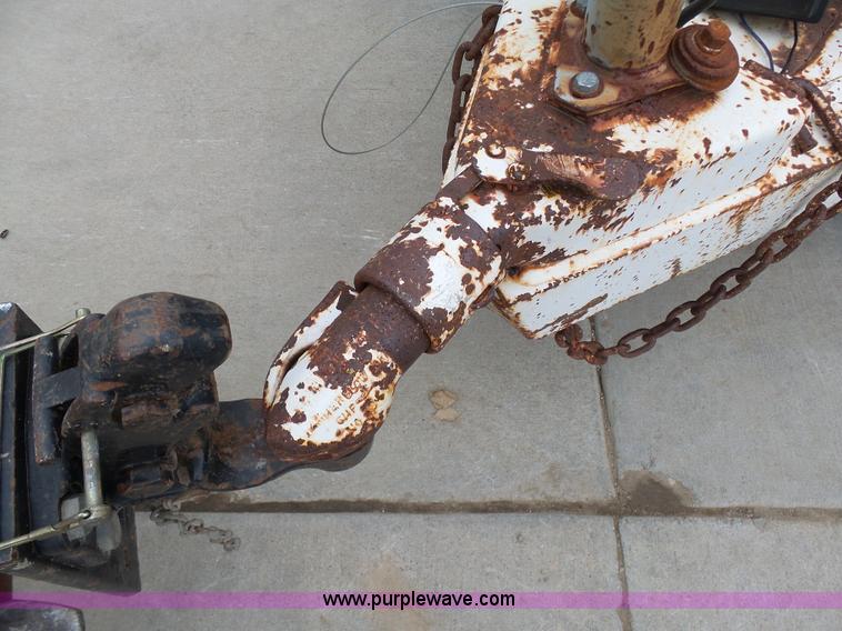 image for item K7981 1997 W-W enclosed trailer