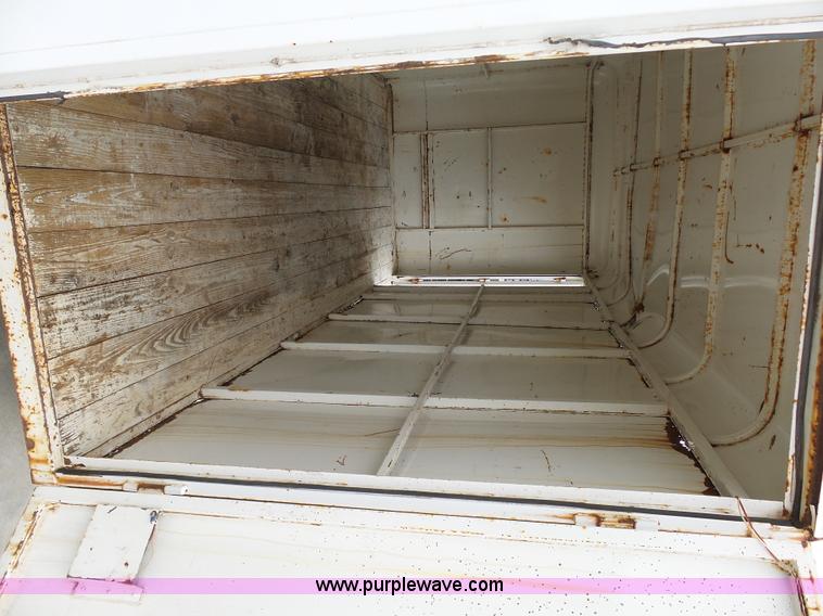 image for item K7981 1997 W-W enclosed trailer
