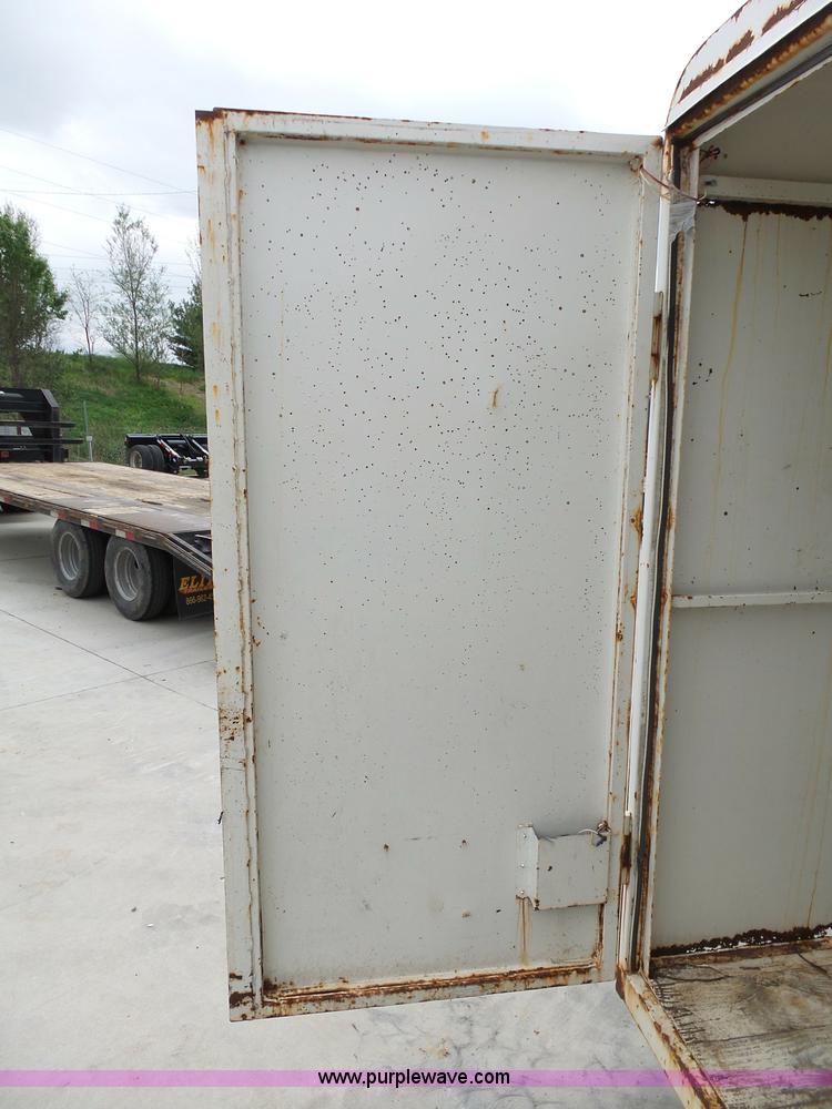 image for item K7981 1997 W-W enclosed trailer
