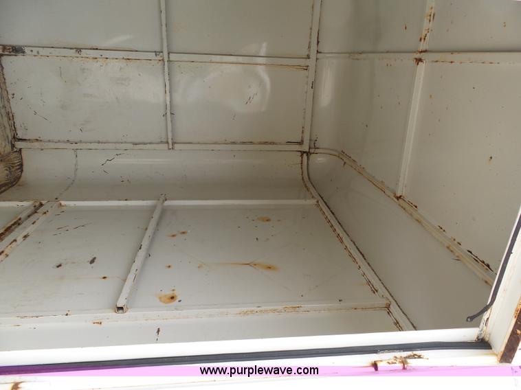 image for item K7981 1997 W-W enclosed trailer