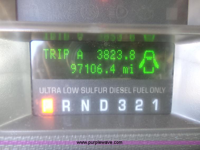 image for item K7997 2010 Ford F450 Super Duty flatbed pickup truck