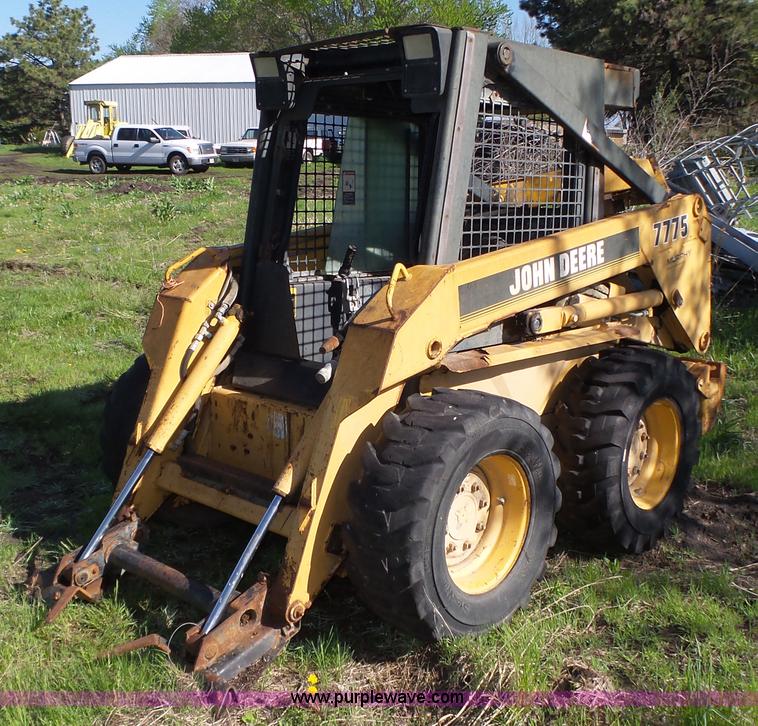 image for item K8276 John Deere 7775 skid steer