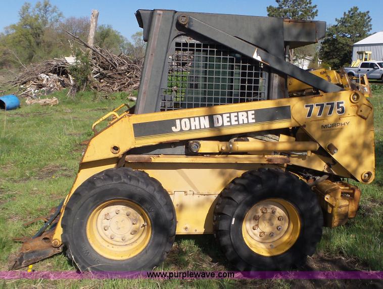 image for item K8276 John Deere 7775 skid steer