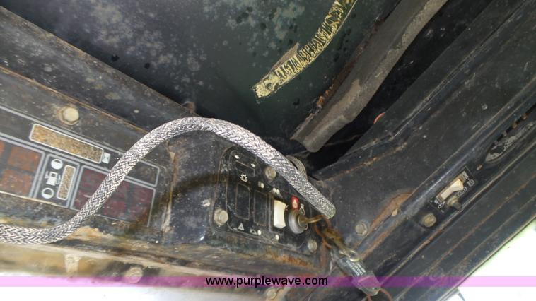 image for item K8276 John Deere 7775 skid steer