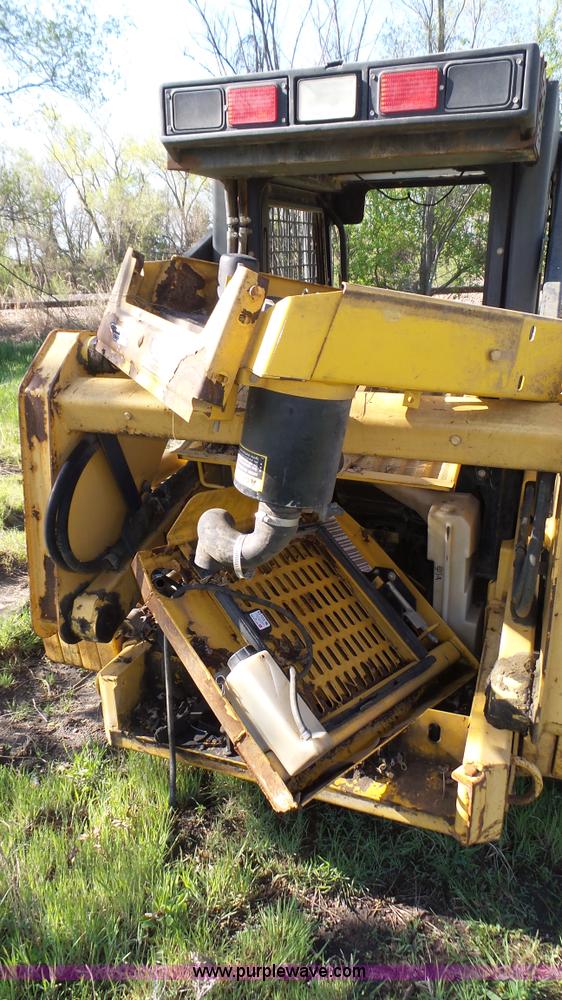 image for item K8276 John Deere 7775 skid steer