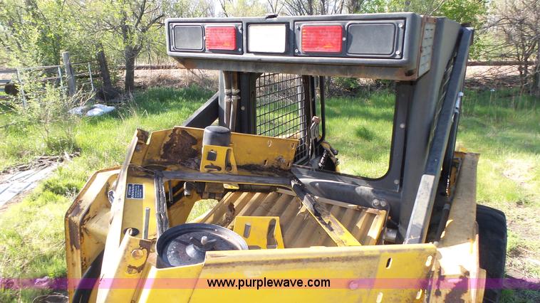 image for item K8276 John Deere 7775 skid steer