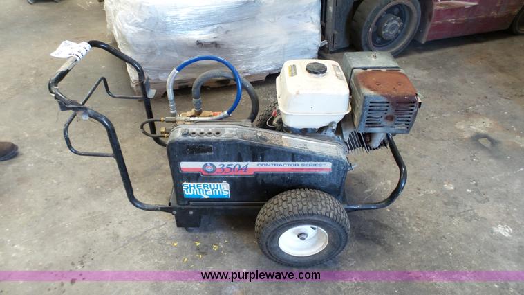 image for item L2122 Sherwin Williams 3504 pressure washer