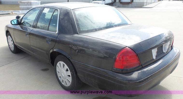 image for item L4785 2006 Ford Crown Victoria Police Interceptor