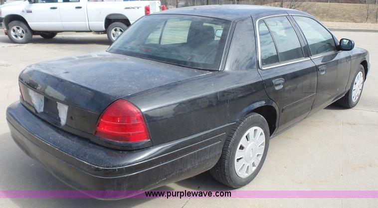 image for item L4785 2006 Ford Crown Victoria Police Interceptor