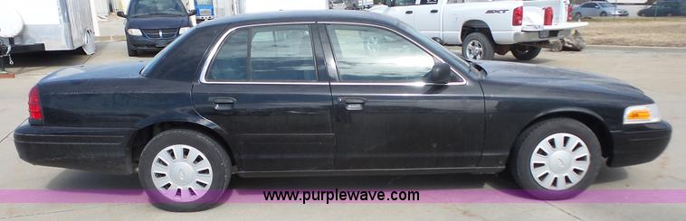 image for item L4785 2006 Ford Crown Victoria Police Interceptor