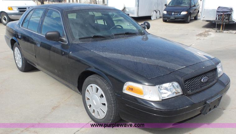 image for item L4785 2006 Ford Crown Victoria Police Interceptor