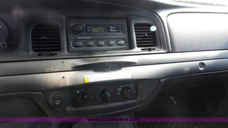 image for item L4785 2006 Ford Crown Victoria Police Interceptor