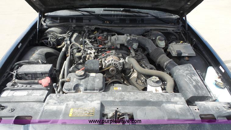 image for item L4785 2006 Ford Crown Victoria Police Interceptor
