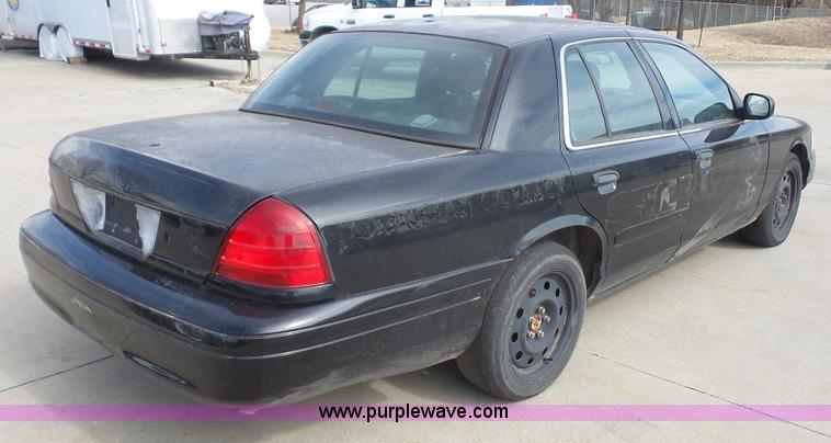 image for item L4786 2008 Ford Crown Victoria Police Interceptor