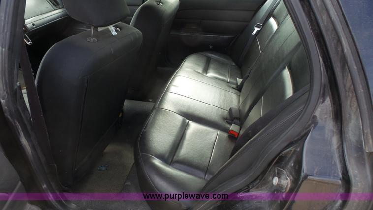 image for item L4786 2008 Ford Crown Victoria Police Interceptor