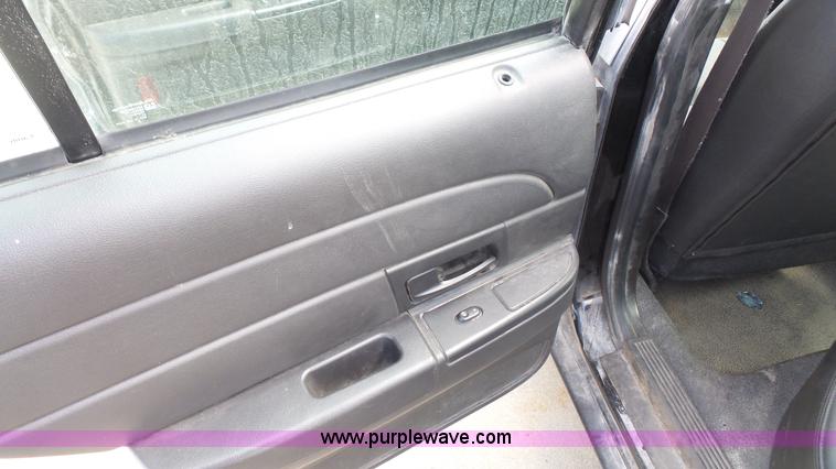 image for item L4786 2008 Ford Crown Victoria Police Interceptor