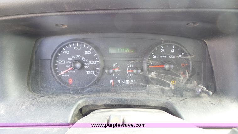 image for item L4786 2008 Ford Crown Victoria Police Interceptor